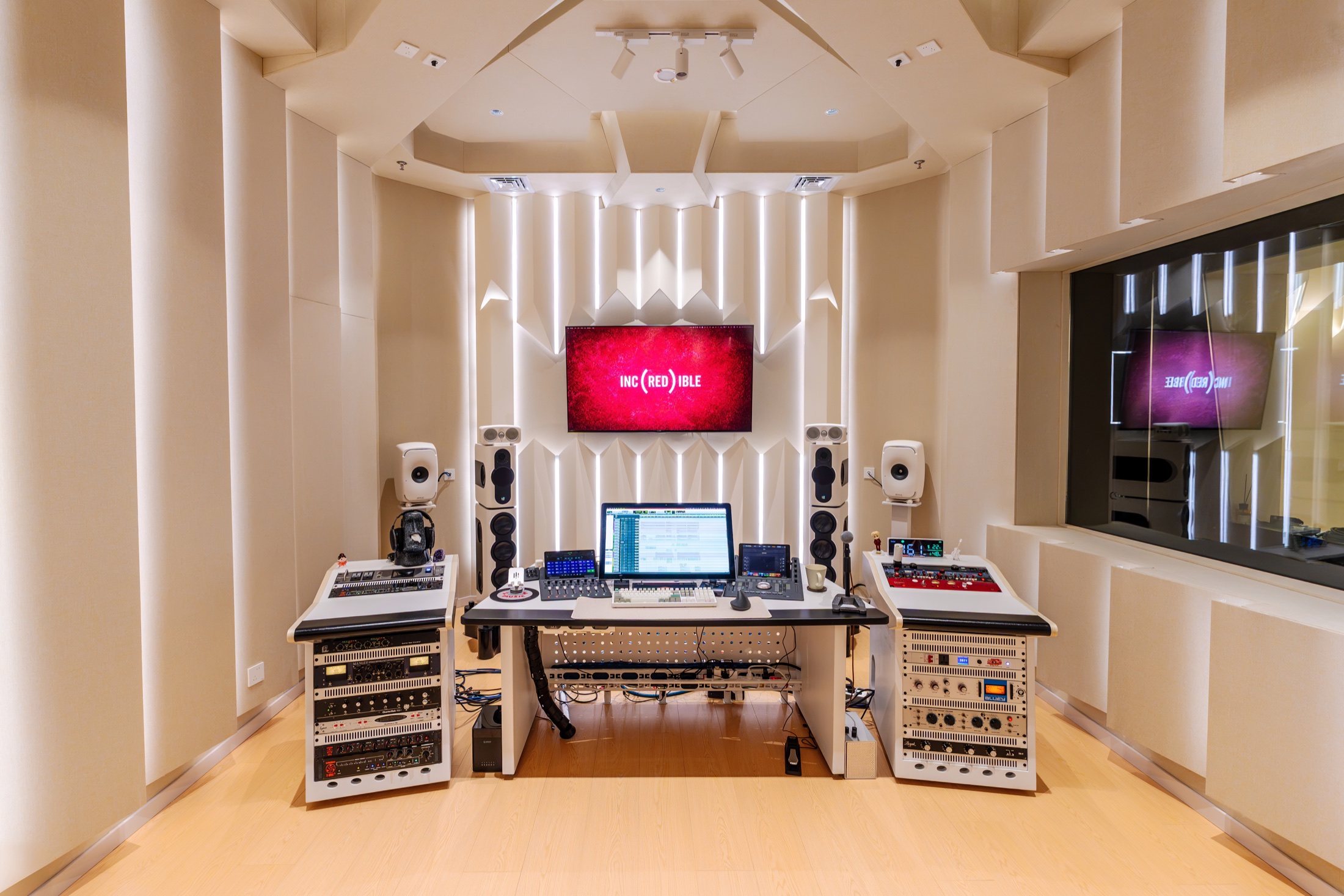 Studio R 保留观察窗时的录音沟通状态